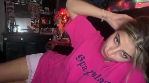 Snapshot of itsamberreid chatting on November 2025 11:09:02 AM itsamberreid online show from November 2025 11:09:02 AM