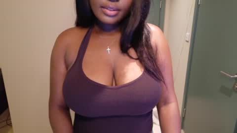 itsanna_b online show from July 2026 03:02:01 AM