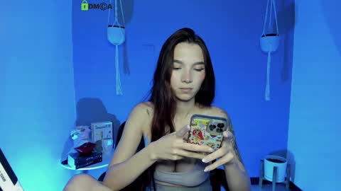 Snapshot of itscamill chatting on January 2025 01:07:02 AM camill online show from January 2025 01:07:02 AM