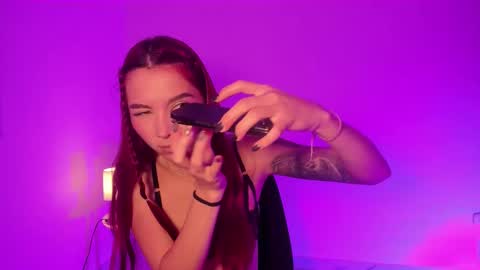 Snapshot of itscamill chatting on September 2025 01:53:02 AM camill online show from September 2025 01:53:02 AM