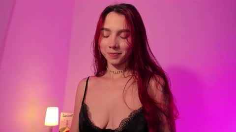 Snapshot of itscamill chatting on November 2025 01:28:01 AM camill online show from November 2025 01:28:01 AM