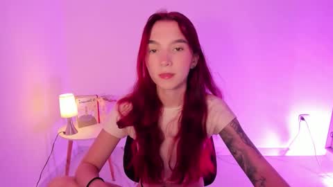 Snapshot of itscamill chatting on December 2025 01:56:02 AM camill online show from December 2025 01:56:02 AM