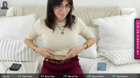 itschloelaurent online show from May 2026 07:52:02 PM