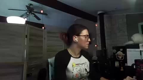 Snapshot of itsmesophie_x chatting on October 2025 04:19:01 PM ItsMeSophie X online show from October 2025 04:19:01 PM