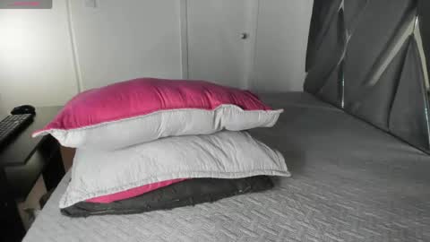 Moon online show from April 2026 05:52:02 PM