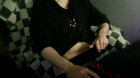 itsnotliam834 online show from October 2025 01:06:01 AM