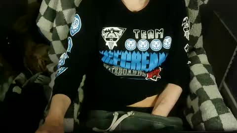 itsnotliam834 online show from November 2025 01:27:02 AM