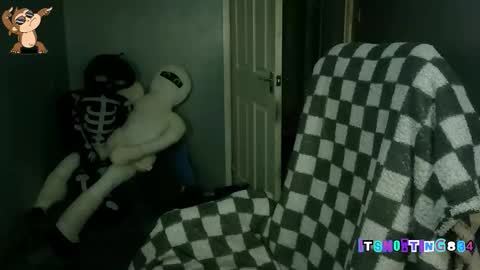    online show from November 2025 07:58:02 PM