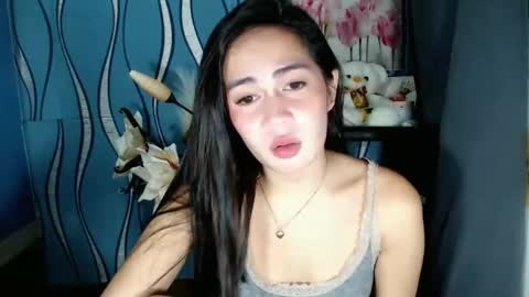 Snapshot of itsurgil_kloeh chatting on May 2026 10:17:02 PM itsurgil_kloeh online show from May 2026 10:17:02 PM