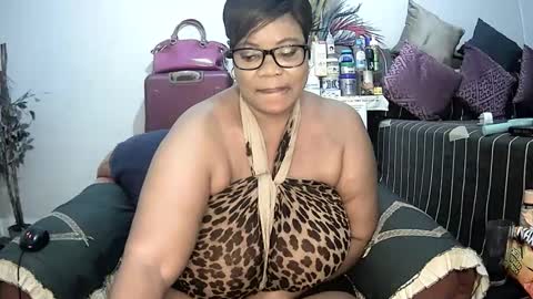 itumeleng74 online show from February 2025 07:57:02 PM