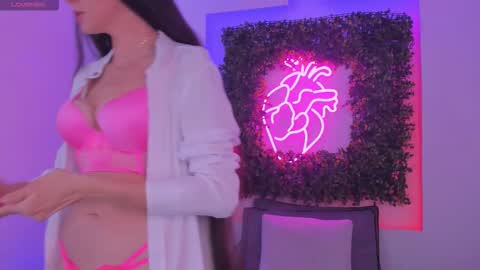 Snapshot of itzel_geneva chatting on February 2026 12:20:01 PM Itzel online show from February 2026 12:20:01 PM