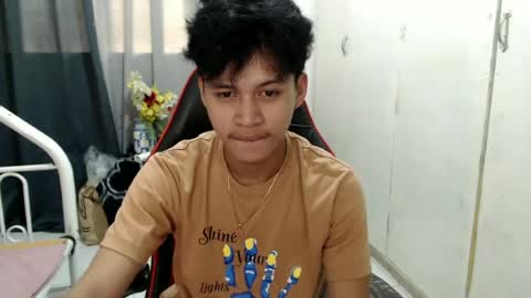 Snapshot of itzme_john chatting on June 2026 01:52:02 AM itzme_john online show from June 2026 01:52:02 AM