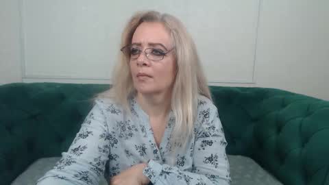 Snapshot of ivanacharm chatting on September 2025 03:30:02 AM ivanacharm online show from September 2025 03:30:02 AM