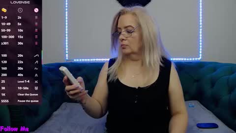 ivanacharm online show from November 2025 04:29:02 AM