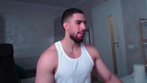 IvanHydee online show from October 2025 04:46:02 AM