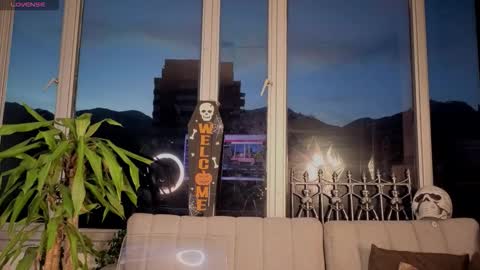 Ivanna West online show from October 2025 10:26:01 AM