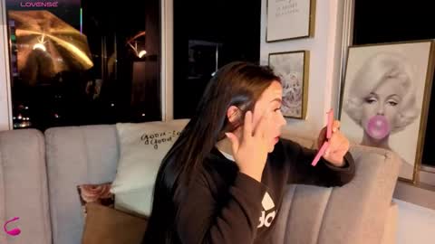 Ivanna West online show from January 2026 10:06:02 AM