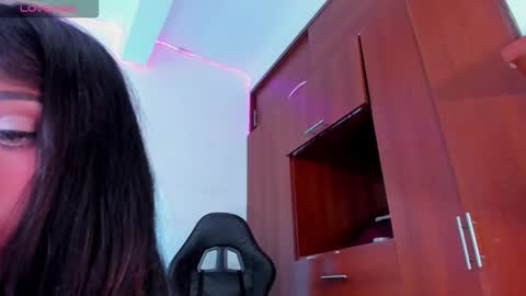 ivannapretyts online show from December 2025 04:24:01 PM