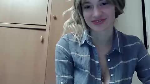 Snapshot of ivetta911 chatting on December 2025 01:29:01 PM ivetta911 online show from December 2025 01:29:01 PM