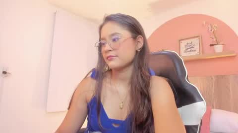 I V E T T E online show from May 2026 09:34:02 PM