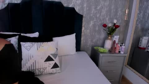 Snapshot of ivi_jones_ chatting on April 2026 12:30:01 PM Ivi jones online show from April 2026 12:30:01 PM