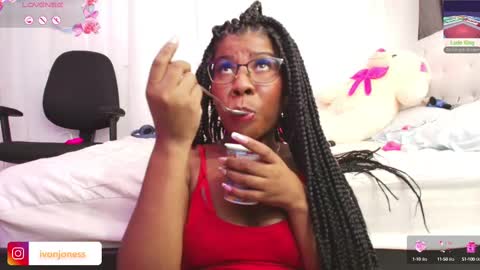  Ivon  Miss Jones  online show from February 2025 06:47:02 AM