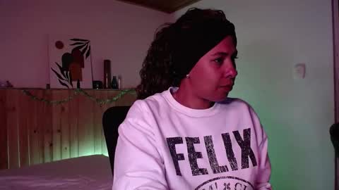 Snapshot of ivonne_collins33 chatting on February 2026 11:42:02 PM ivonne_collins33 online show from February 2026 11:42:02 PM