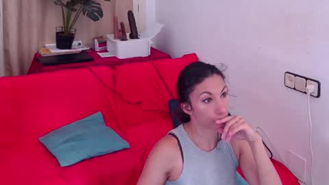 ivonneanddom online show from May 2026 09:17:02 AM