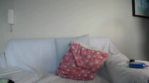 Ivonne online show from April 2026 06:03:02 PM