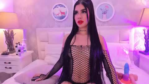 ivonny    online show from January 2026 11:59:01 AM