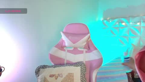 Snapshot of ivonnygoldie chatting on May 2026 07:19:02 PM Ivonny online show from May 2026 07:19:02 PM
