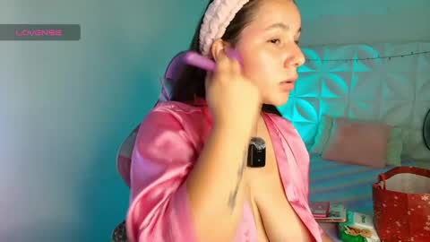Snapshot of ivonnygoldie chatting on May 2026 01:47:02 AM Ivonny online show from May 2026 01:47:02 AM