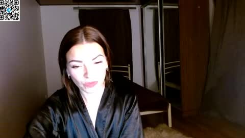 Snapshot of ivorymuse chatting on April 2026 09:39:33 PM Lana online show from April 2026 09:39:33 PM