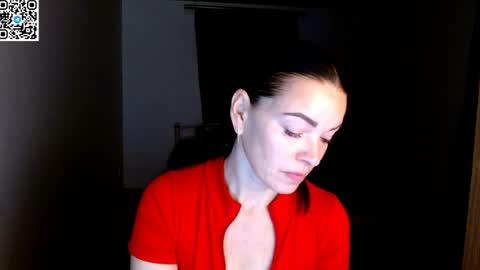 Snapshot of ivorymuse chatting on April 2026 08:14:02 PM Lana online show from April 2026 08:14:02 PM