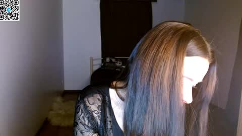 Snapshot of ivorymuse chatting on April 2026 09:08:01 PM Lana online show from April 2026 09:08:01 PM