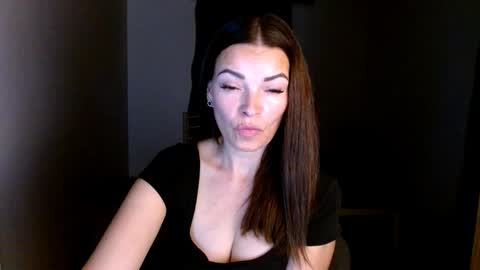 Snapshot of ivorymuse chatting on May 2026 09:44:02 PM Lana online show from May 2026 09:44:02 PM