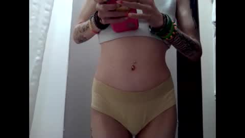 ivorytrixx online show from January 2026 06:43:02 PM