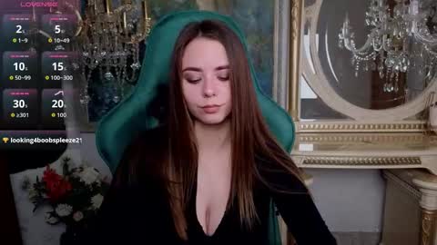 ivorywood_ online show from September 2025 02:19:01 PM