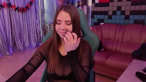 ivorywood_ online show from October 2025 10:16:02 AM