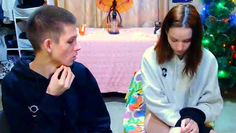 Snapshot of ivy__lester chatting on December 2024 04:07:02 PM Ivy and Lester online show from December 2024 04:07:02 PM