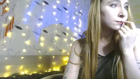 Snapshot of ivy_dean_ chatting on February 2025 12:19:01 AM Ivy online show from February 2025 12:19:01 AM