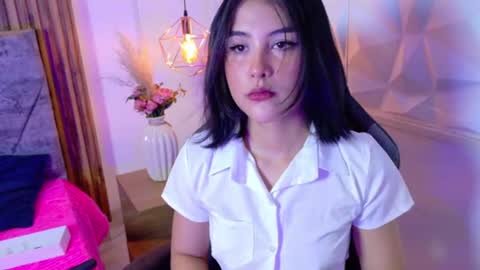 Ivy Gloom online show from July 2026 06:45:01 PM