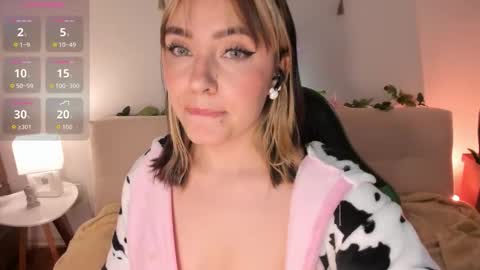 Snapshot of ivy_ragnar chatting on February 2026 01:43:02 AM Pamela online show from February 2026 01:43:02 AM