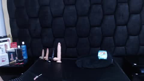 Snapshot of ivy_skinny chatting on November 2025 09:15:01 PM ivy_skinny online show from November 2025 09:15:01 PM