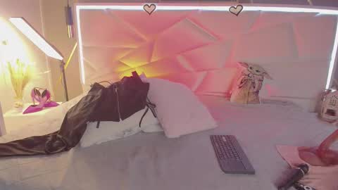 IVY online show from October 2025 08:11:02 PM