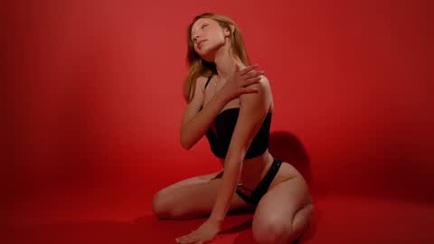 Snapshot of ivy_whyte chatting on February 2025 02:58:01 PM Ivy online show from February 2025 02:58:01 PM