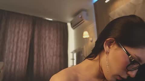 Snapshot of ivy_whyte chatting on February 2025 09:03:01 AM Ivy online show from February 2025 09:03:01 AM