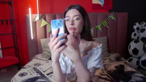 Ivy online show from June 2026 01:22:01 AM