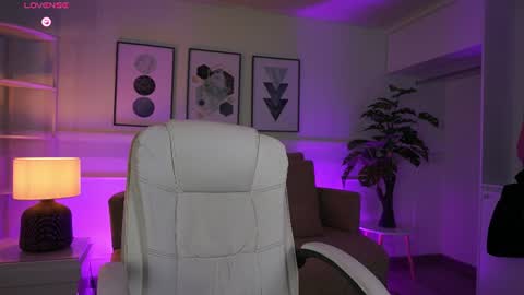 Ivy Grabes online show from July 2026 11:41:01 AM