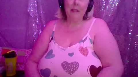 ivyjane3522 online show from May 2026 04:06:01 AM